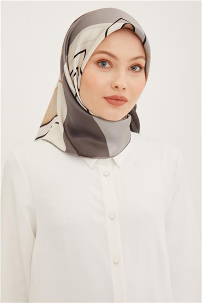 Armine Sura İpek Eşarp 23Ya8939 07