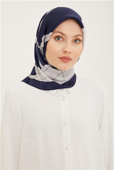 Armine Sura İpek Eşarp 23Ya8945 05