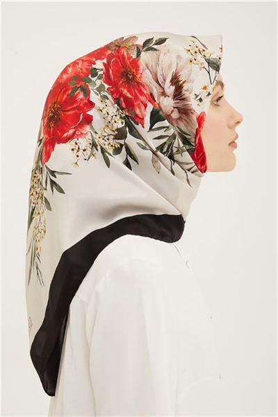 Armine Sura İpek Eşarp 23Ya8952 02