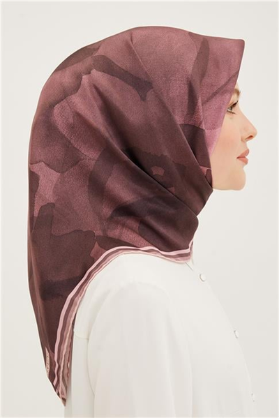 Armine Sura İpek Eşarp 23Ya8953 02