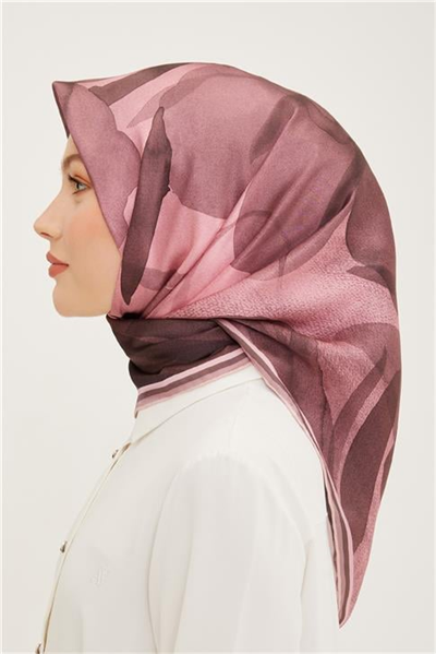 Armine Sura İpek Eşarp 23Ya8953 02