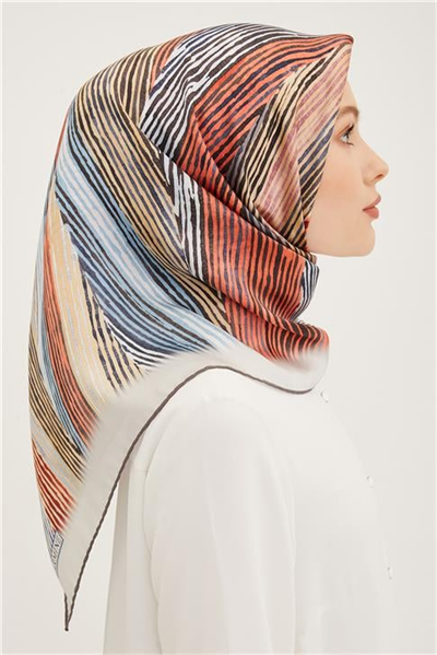 Armine Sura İpek Eşarp 23Ya8955 07