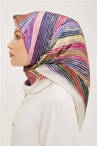 Armine Sura İpek Eşarp 23Ya8955 35