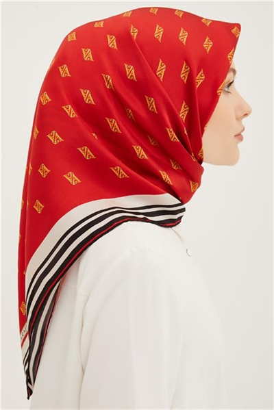 Armine Sura İpek Eşarp 23Ya8959 04
