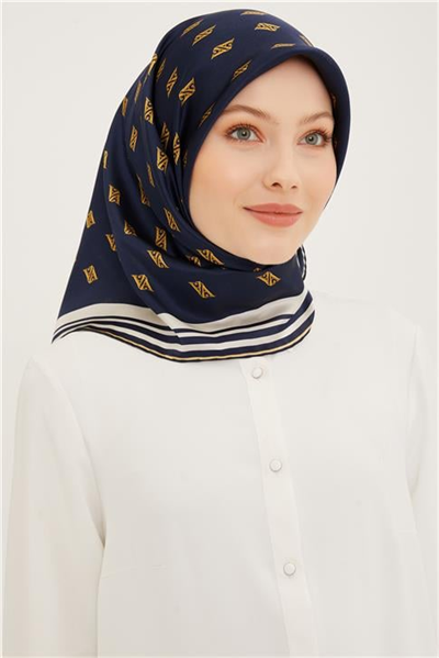 Armine Sura İpek Eşarp 23Ya8959 05