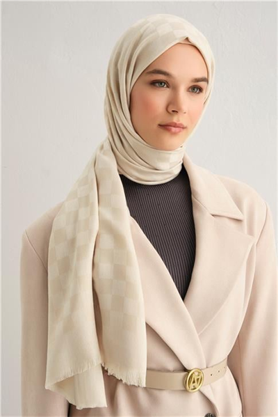 Armine Viscon Kare Desen Şal 15