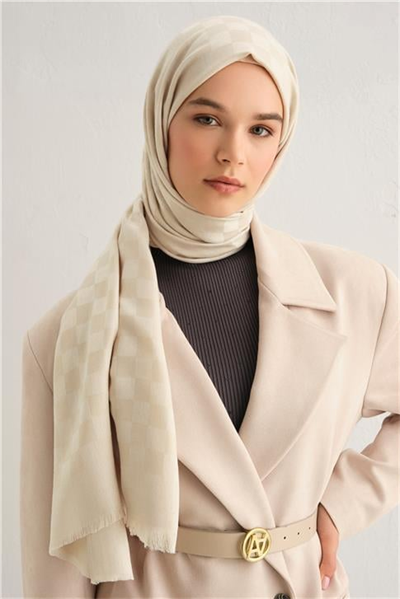 Armine Viscon Kare Desen Şal 15