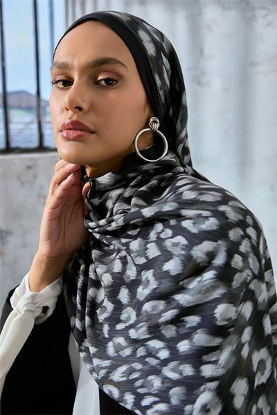 Eco Viscose Leopar Şal Siyah Nefes Alan Dokulu 90x
