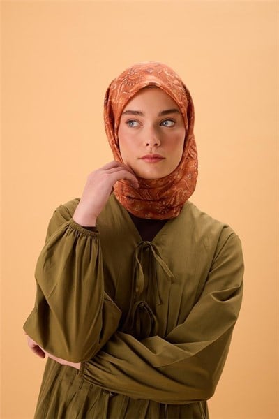 İnce Pamuk Soft Eşarp Koyu Turuncu-Kiremit Desenli Kaymaz Dokulu Tok Duruşlu 90x90