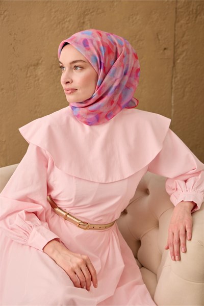 İnce Pamuk Soft Eşarp Nar Çiçeği-Eflatun Pembe Desenli Nefes Alan Tok Duruşlu 90x90