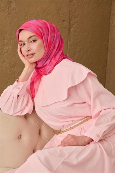 İnce Pamuk Soft Eşarp Nar Çiçeği-Pembe Eflatun Desenli Nefes Alan Tok Duruşlu 90x90