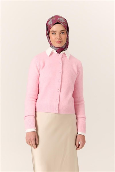 İnce Pamuk Soft Eşarp Pastel Pembe-Gri Desenli Kaymaz Dokulu Tok Duruşlu 90x90