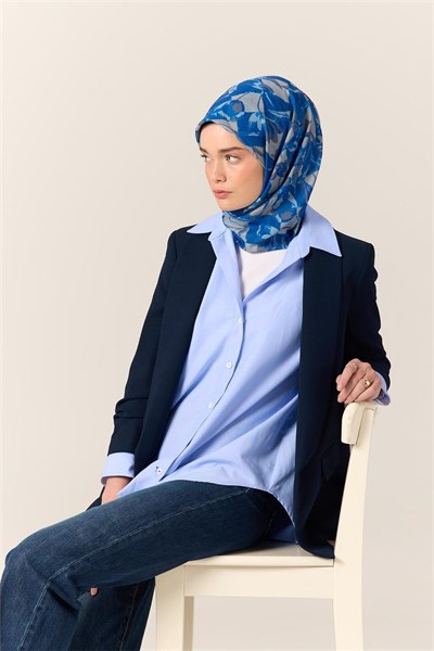 İnce Pamuk Soft Eşarp Saks-Gri Desenli Nefes Alan Tok Duruşlu 90x90