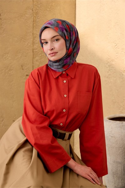 İnce Pamuk Soft Eşarp Siyah-Füme-Gri-Erguvan Desenli Kaymaz Dokulu Nefes Alan 90x90