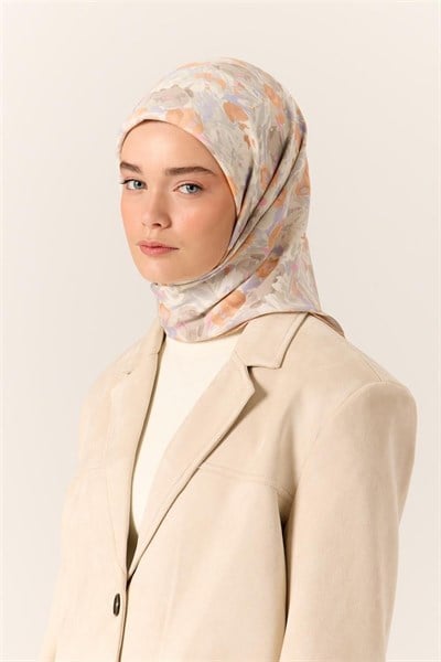 Organik Pamuk İpek Eşarp Yavruağzı-Lila Desenli Tok Duruşlu 90x90