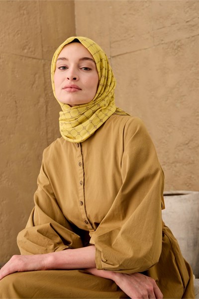 Pamuk-Flos Eşarp Koyu Vizon-Sarı Desenli Tok Duruşlu 90x90