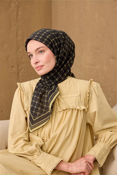 Pamuk-Flos Eşarp Soluk Siyah-Butter Yellow Desenli Tok Duruşlu 90x90
