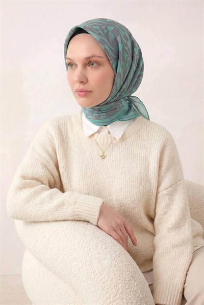 Pamuk Karışımlı Eşarp Açık Gri Geometrik Dalga Desen Soft Dokulu Kaymaz 90X90