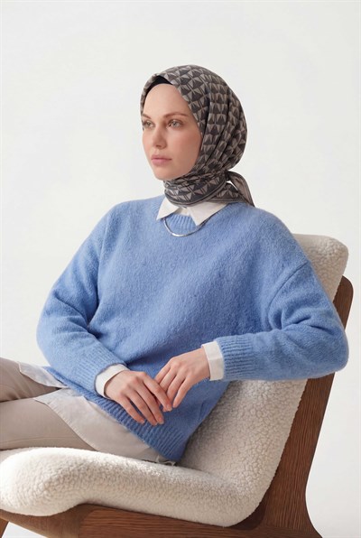 Pamuk Karışımlı Eşarp Açık Gri Geometrik Üçgen Desen Soft Dokulu Kaymaz 90X90