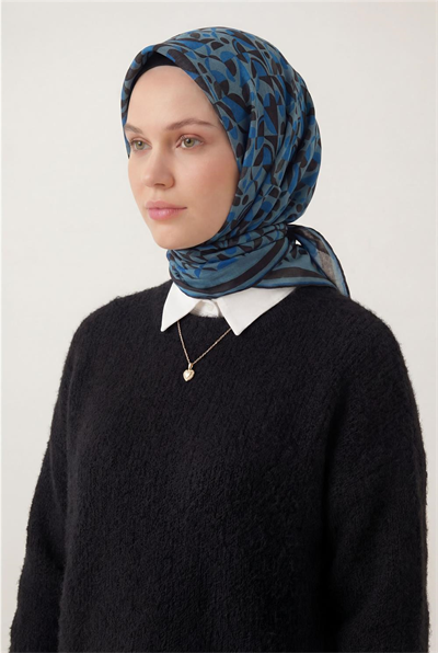 Pamuk Karışımlı Eşarp Bebe Mavi Retro Geometrik Desenli Soft Dokulu Kaymaz 90x90