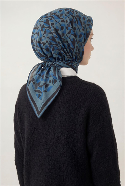 Pamuk Karışımlı Eşarp Bebe Mavi Retro Geometrik Desenli Soft Dokulu Kaymaz 90x90