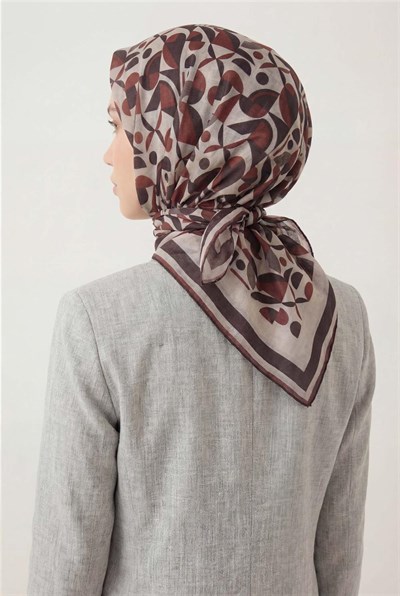 Pamuk Karışımlı Eşarp Bej Retro Geometrik Desenli Soft Dokulu Kaymaz 90x90