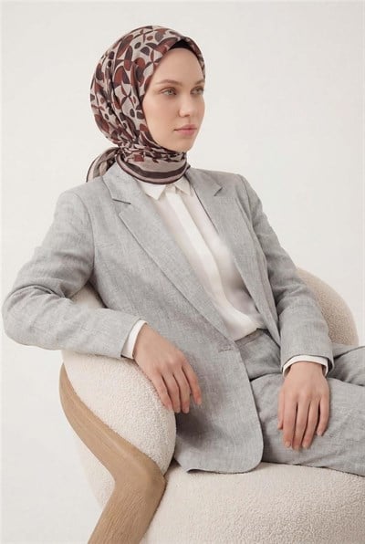 Pamuk Karışımlı Eşarp Bej Retro Geometrik Desenli Soft Dokulu Kaymaz 90x90