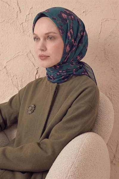 Pamuk Karışımlı Eşarp Çiçekli Desen Zümrüt Yeşili 90x90