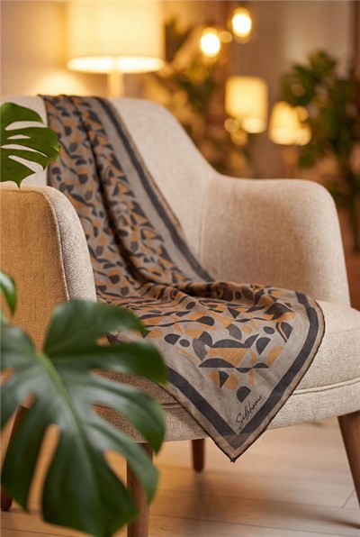 Pamuk Karışımlı Eşarp Haki Retro Geometrik Desenli Soft Dokulu Kaymaz 90x90