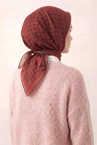 Pamuk Karışımlı Eşarp Kırmızı Monogram Desen Soft Dokulu Kaymaz 90X90