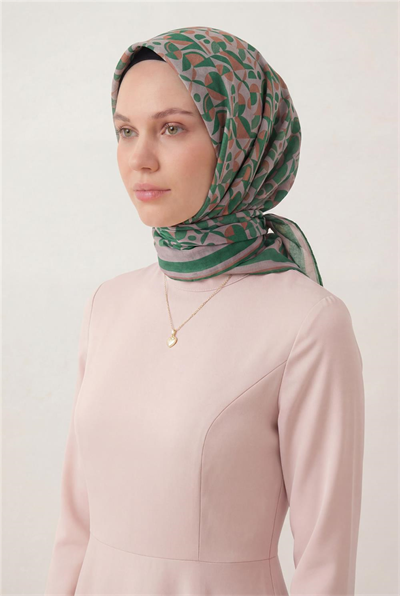 Pamuk Karışımlı Eşarp Pudra Retro Geometrik Desenli Soft Dokulu Kaymaz 90x90