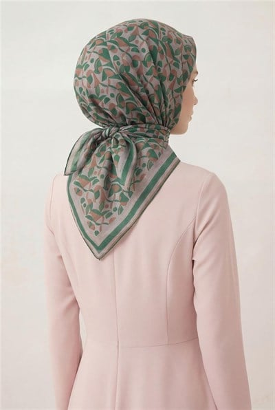 Pamuk Karışımlı Eşarp Pudra Retro Geometrik Desenli Soft Dokulu Kaymaz 90x90