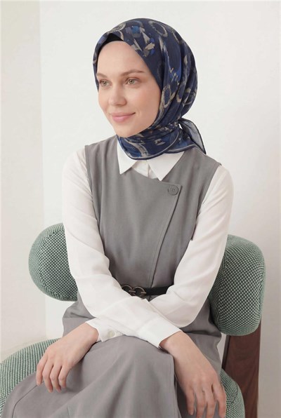 Pamuk Karışımlı Eşarp Saks Mavisi Soyut Geometrik Desenli Soft Dokulu Kaymaz 90x90