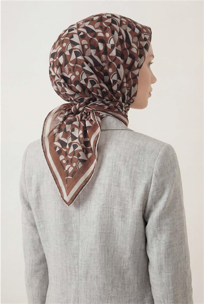 Pamuk Karışımlı Eşarp Taba Retro Geometrik Desenli Soft Dokulu Kaymaz 90x90