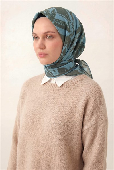 Pamuk Karışımlı Eşarp Turkuaz Modern Flora Desen Soft Dokulu Kaymaz 90X90