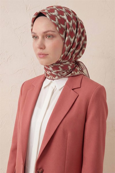 Pamuk Karışımlı Soft Eşarp Zikzak Akış Desen Kiremit Kırmızısı 90x90