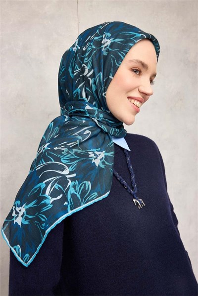 Pamuk Polyester Eşarp Lacivert-Çamgöbeği Beyaz Gece Mavisi Botanik Desenli Soft Dokulu Tok Duruşlu 90x90