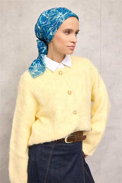 Pamuk Polyester Eşarp Mavi-Butter Yellow Bebe Mavi Pastel Yeşil Botanik Desenli Soft Dokulu Tok Duruşlu 90x90