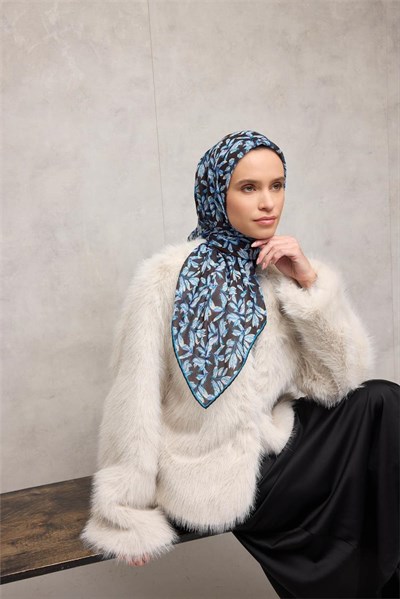 Pamuk Polyester Eşarp Siyah Mavi Çiçek Desenli Tok Duruşlu 90x90