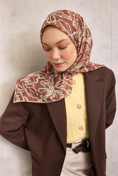 Pamuk Polyester Soft Eşarp Açık Kahverengi Lilium Desenli Kaymaz Dokulu 90x90
