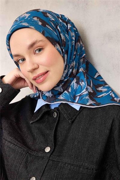 Pamuk Polyester Soft Eşarp Büyük Papatya Desen Pastel Mavi 90x90