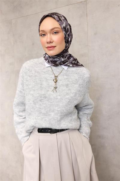 Pamuk Polyester Soft Eşarp Büyük Papatya Desen Siyah 90x90