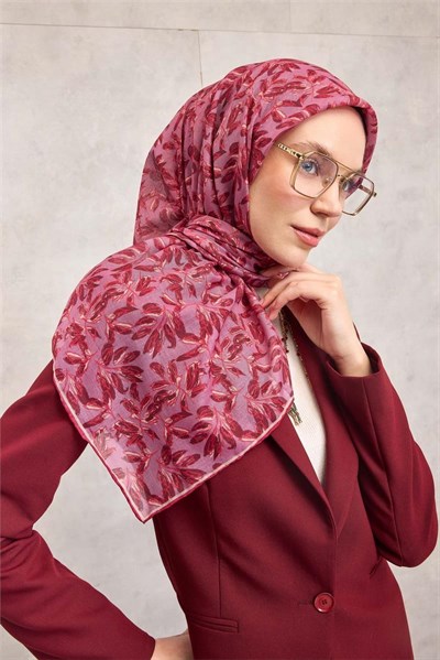 Pamuk Polyester Soft Eşarp Eflatun Çiçek Desenli Kaymaz Dokulu Tok Duruşlu 90x90
