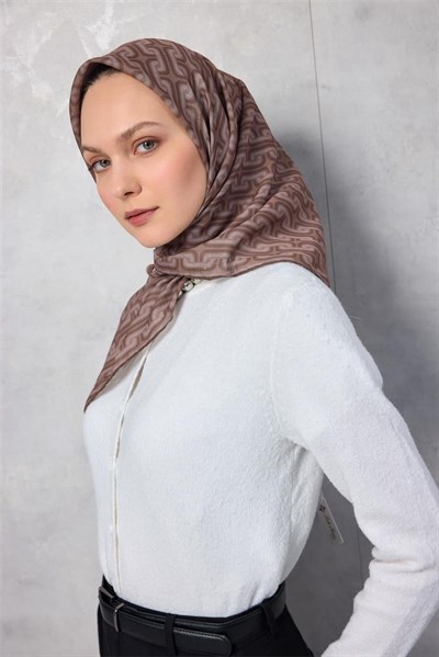 Pamuk Polyester Soft Eşarp Geometrik Desen Sütlü Kahve 90x90