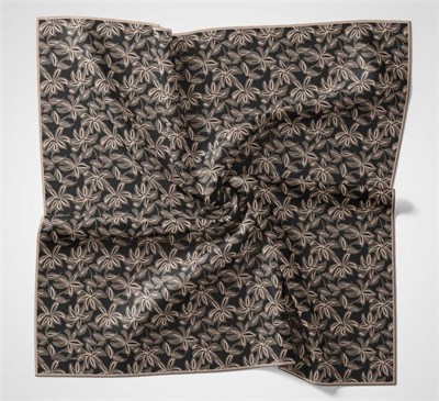 Pamuk Polyester Soft Eşarp Kahve-Siyah Flora Desenli Kaymaz Dokulu 90x90