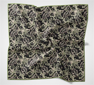 Pamuk Polyester Soft Eşarp Soluk Siyah Lilyum Desenli Tok Duruşlu 90x90