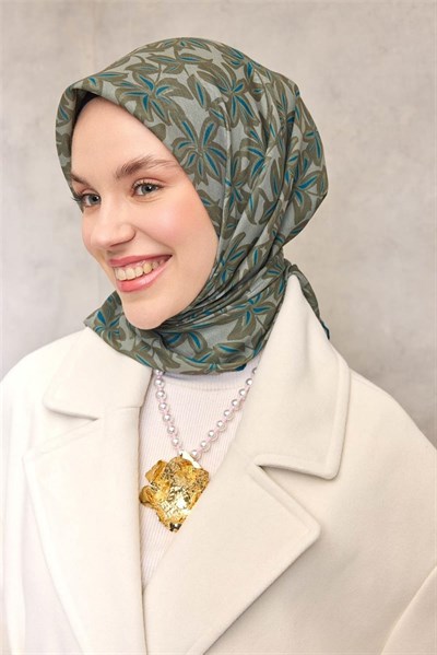 Pamuk Polyester Soft Eşarp Soluk Yeşil Flora Desenli Kaymaz Dokulu 90x90