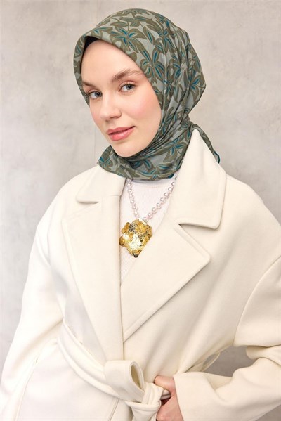 Pamuk Polyester Soft Eşarp Soluk Yeşil Flora Desenli Kaymaz Dokulu 90x90