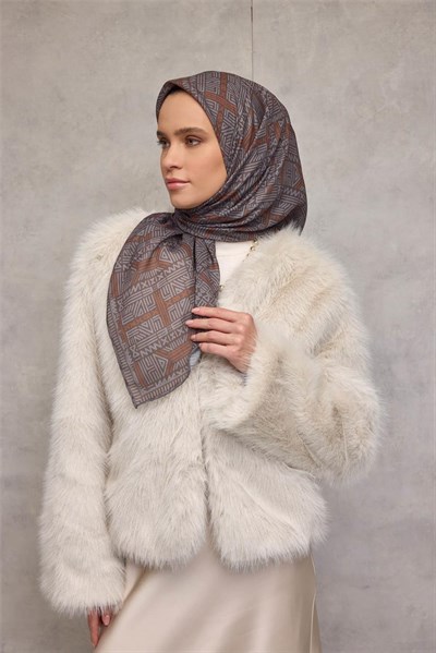 Pamuk Polyester Soft Eşarp Yağ Yeşili Geometrik Desenli Kaymaz Tok Duruşlu 90x90