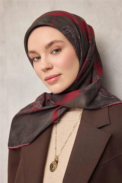 Pamuk Polyester Soft Eşarp Yaprak Desen Dumanlı Siyah 90x90
